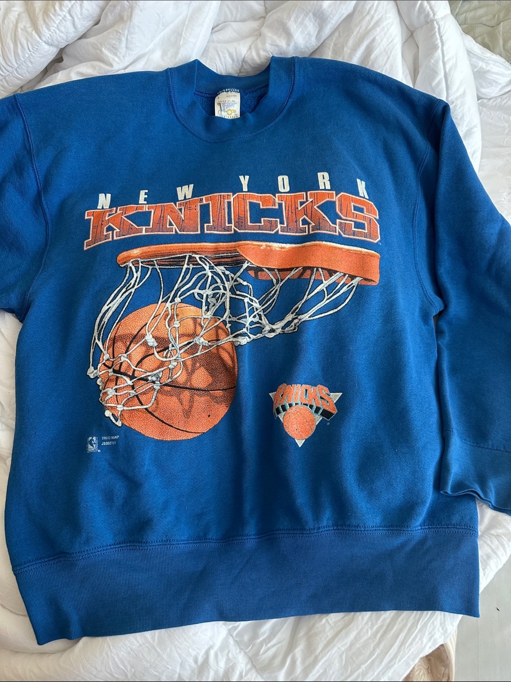 Vintage New York Knicks Blue Graphic Crewneck Sweatshirt